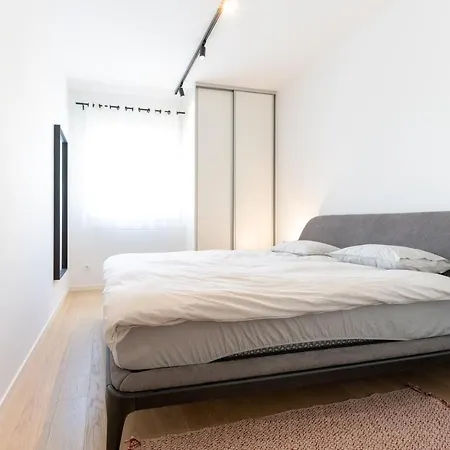 Apartment Luxury Seaside With A Private Garage