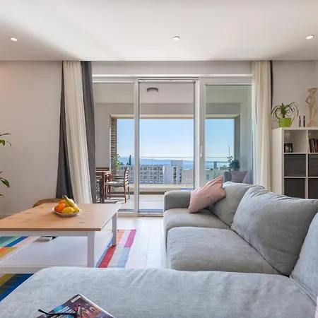 Luxury Seaside With A Private Garage Split