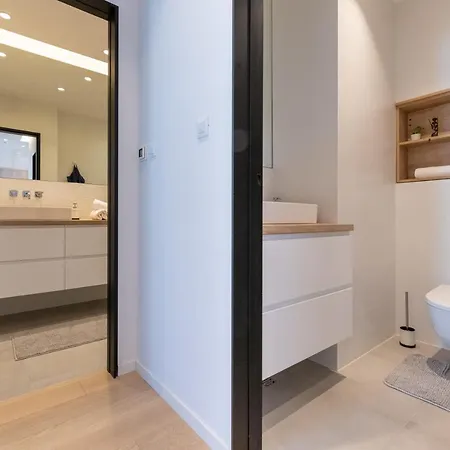 Apartment Luxury Seaside With A Private Garage *