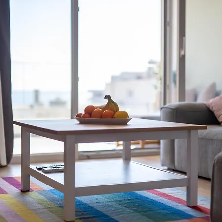 Luxury Seaside With A Private Garage Apartment